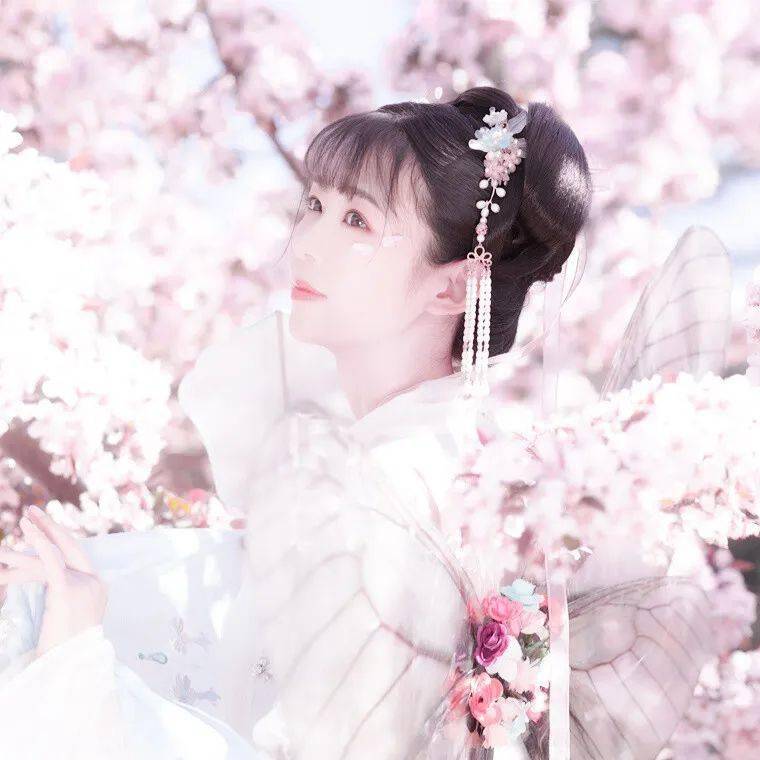 同事推荐莲花湖大道私人定制国际休闲会馆，一颗静心看清凉世界
